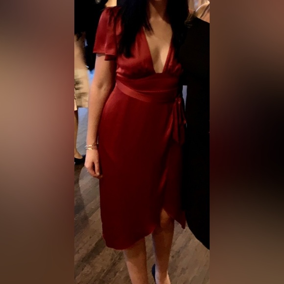 Express- red satin deep v-neck midi length faux wrap dress - Picture 1 of 4
